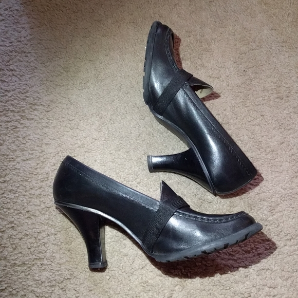 Vintage Black Tommy Hilfiger Heels - Picture 14 of 15